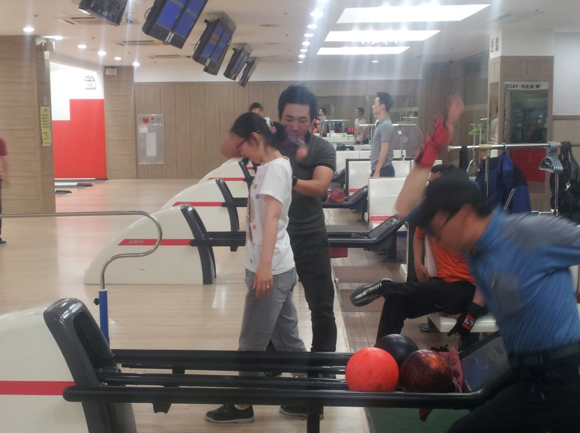 4월 생활체육교실(볼링교실) 썸네일