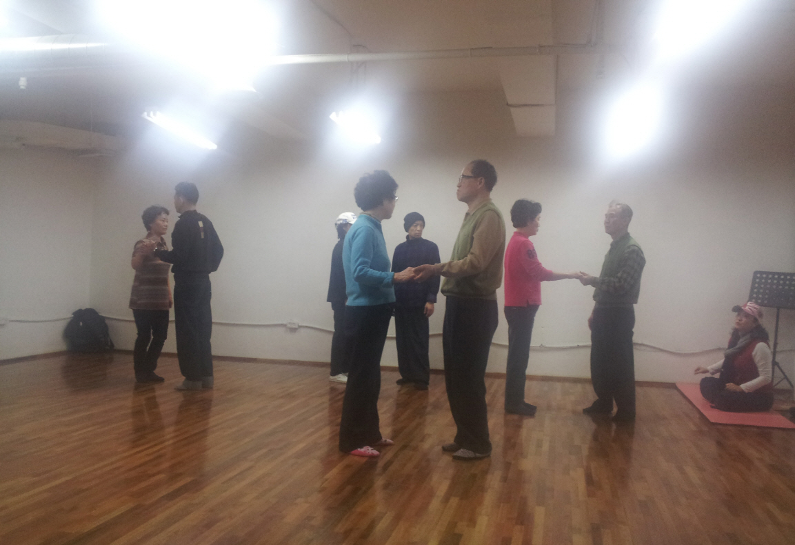 4월 생활체육교실(댄스스포츠교실) 썸네일