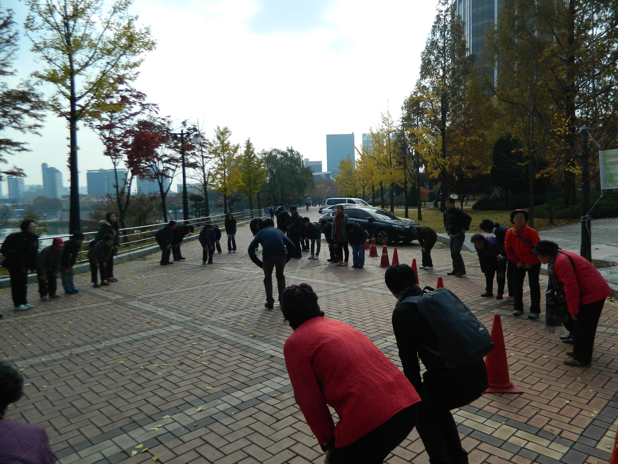 주간보호센터와 지역주민과 함께 하는 산책교실 썸네일