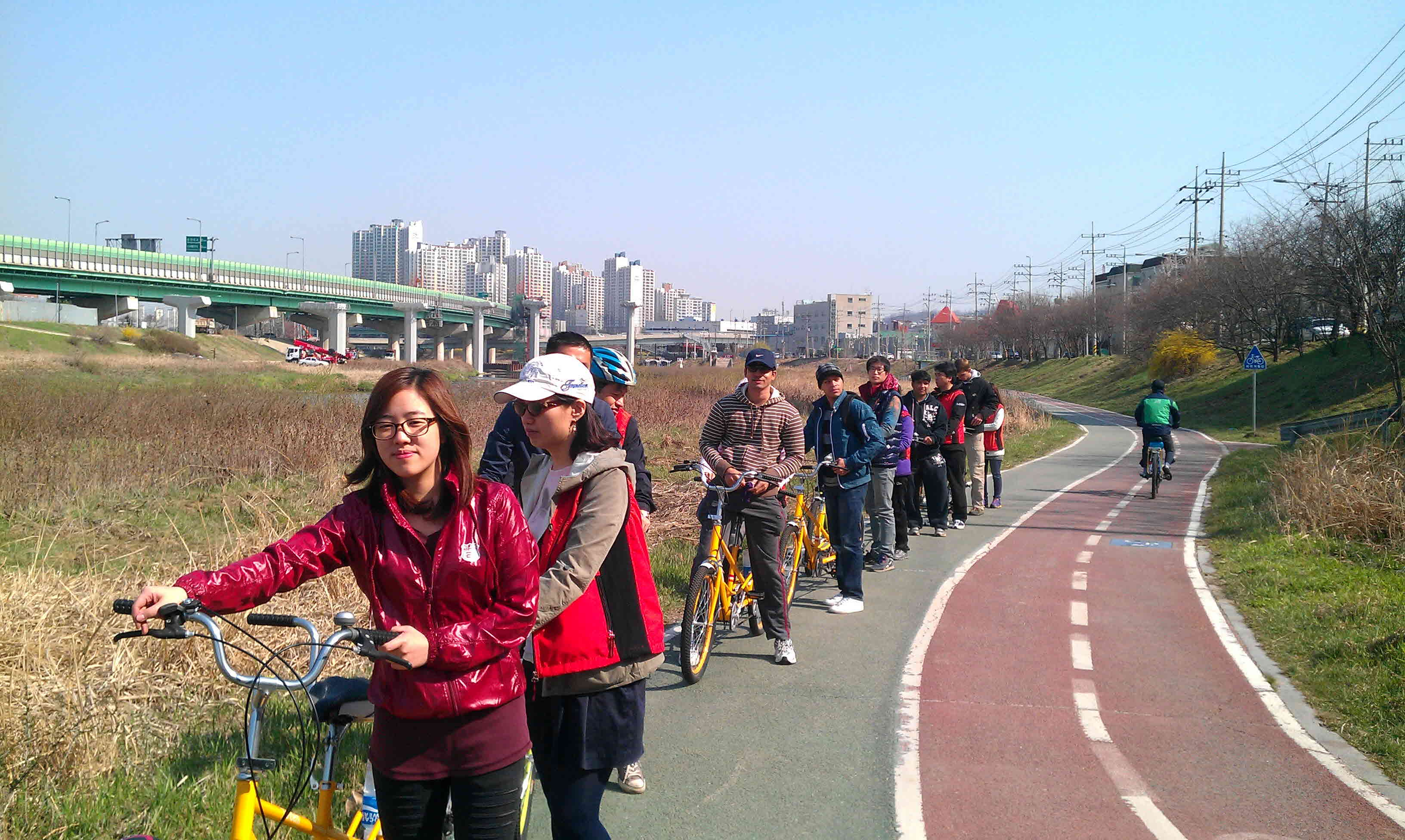 4월 문화체육지원센터 재활행사(텐덤바이크) 행사스케치 썸네일