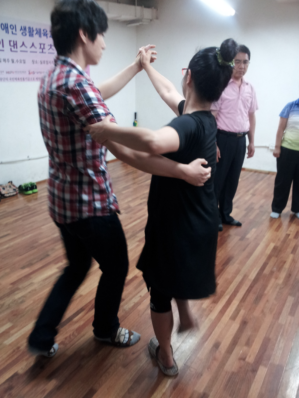 9월 생활체육교실 프로그램 (댄스스포츠, 수영, 등산, 볼링교실) 썸네일