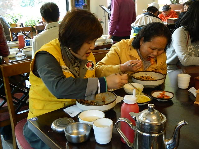 재가시각장애인 5차 야외나들이 (경기도 가평 아침고요수목원, 잣향기푸른숲) 썸네일