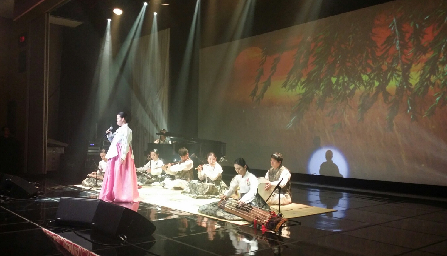 포스코 1%나눔재단 창립 1주년 기념공연(관현맹인전통예술단) 썸네일