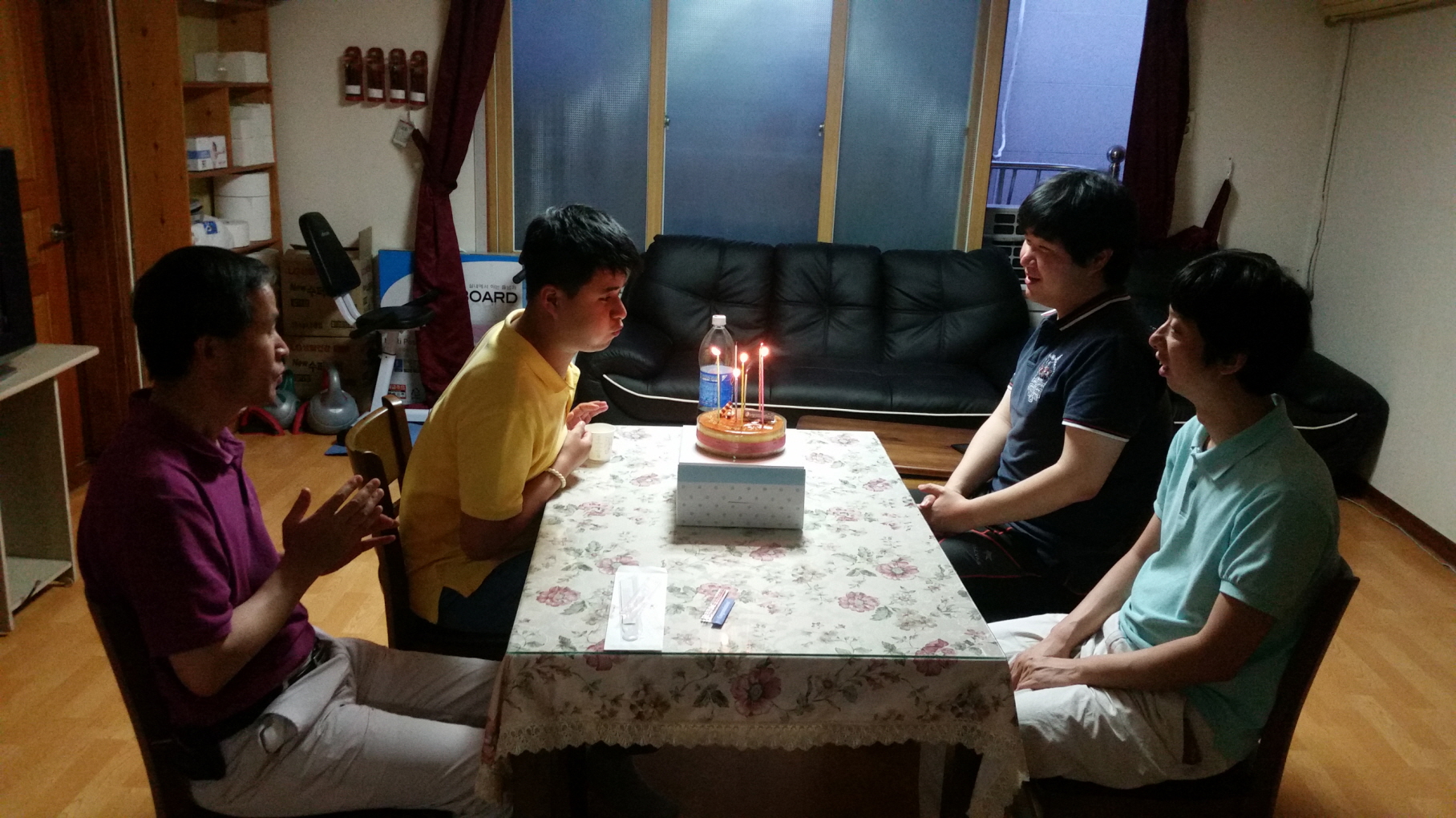 배움울타리 거주인 생일잔치 썸네일