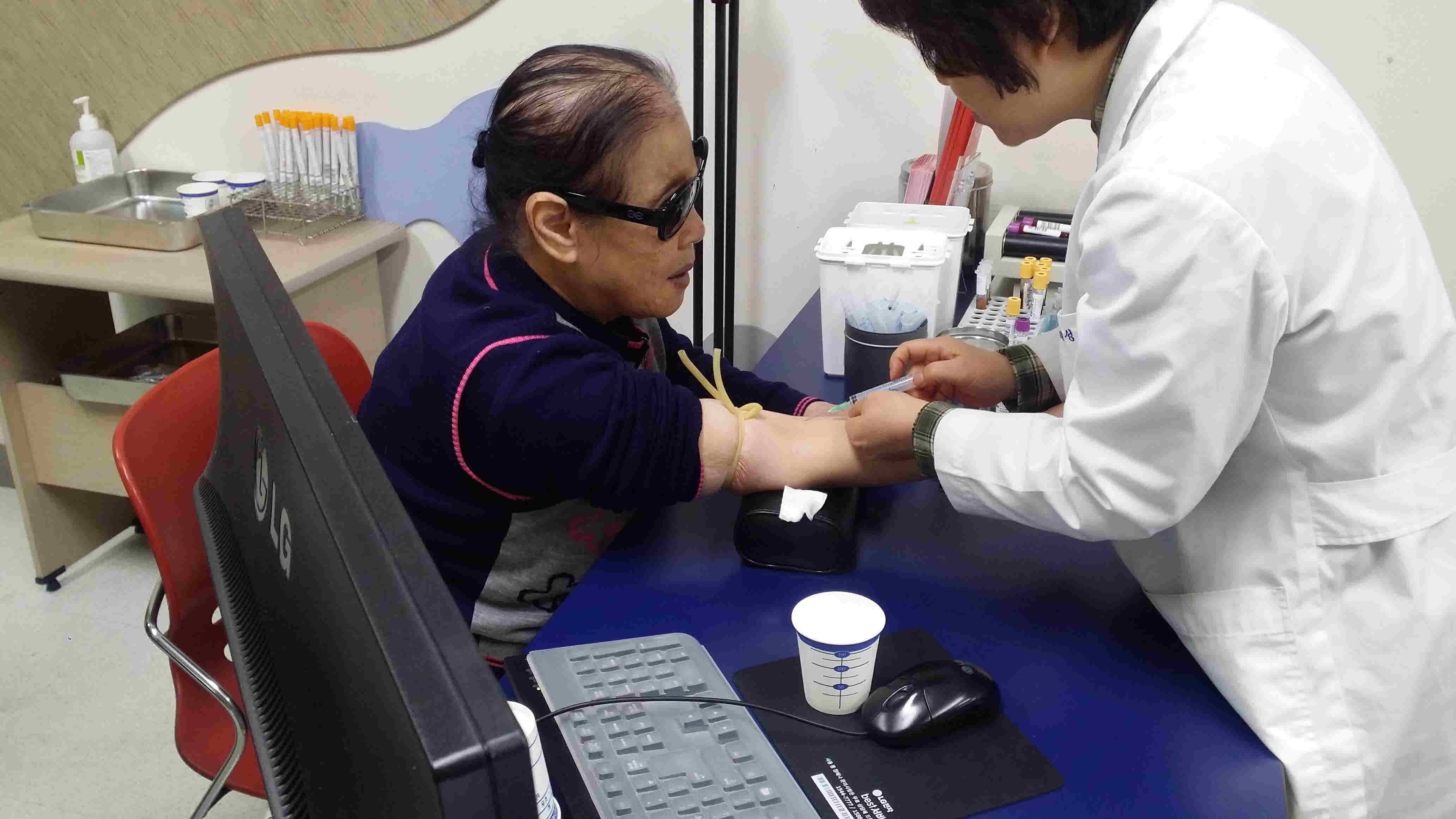 주간보호센터 건강검진 썸네일