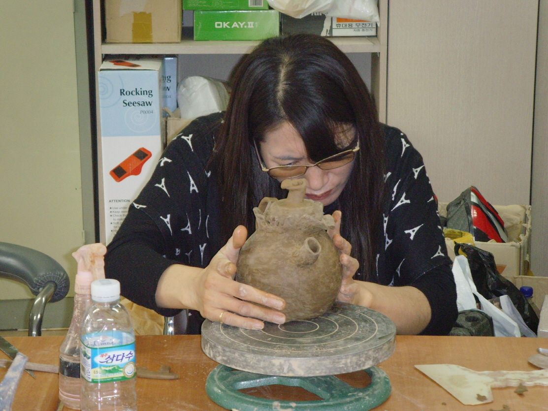 4월 여가활동(도자기공예교실) 썸네일