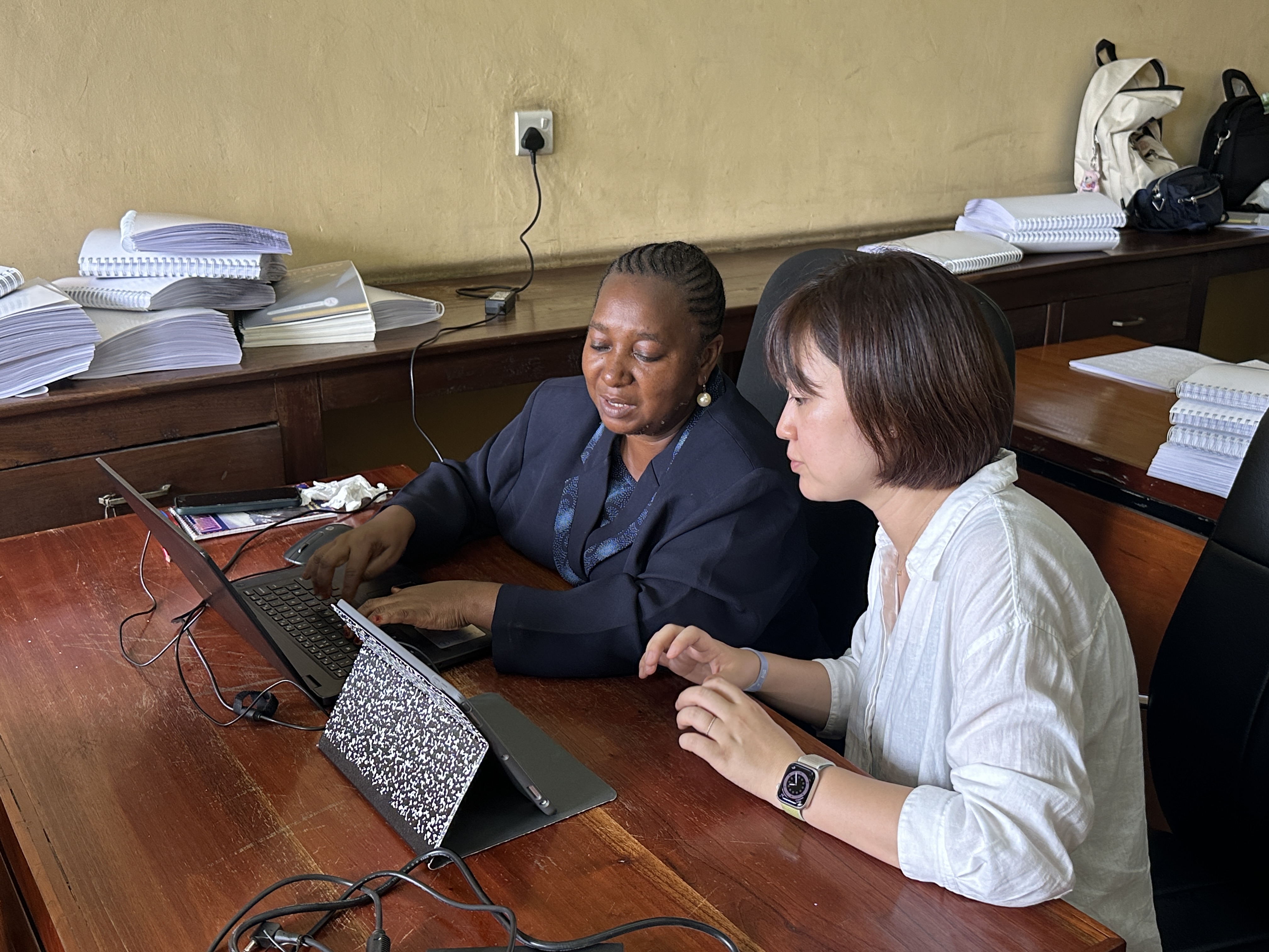 점자교과서 지원사업(우간다, 탄자니아, 베트남, 미얀마)	 사진2