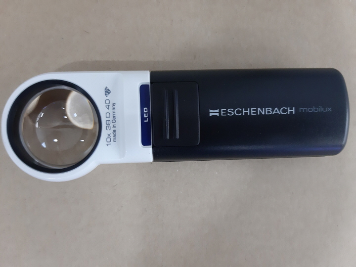 [저시력용품] LED 조명형 확대경 10배 썸네일